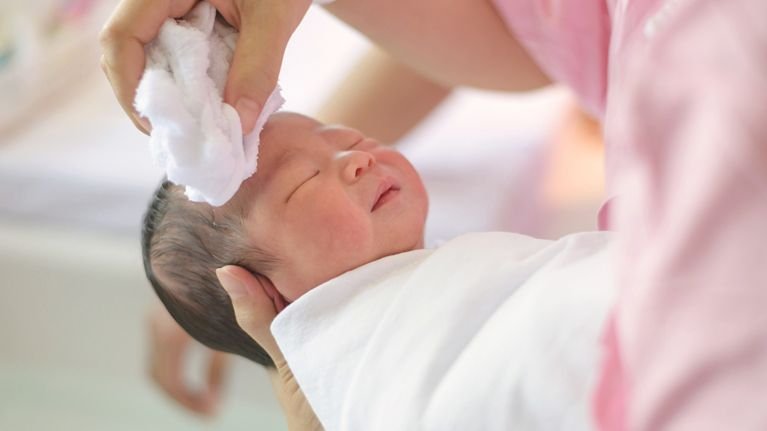 Essential Baby Health Tips: A Comprehensive Guide to Newborn Care, Hygiene, and Safety